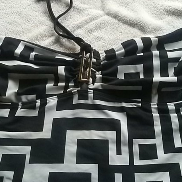 LA Blanca 1 piece Swimsuit - Picture 2 of 7